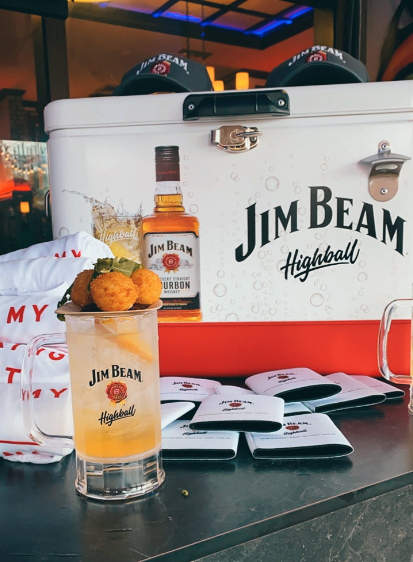 F6E7B644-5CEA-4551-967C-F380F42A666A-3